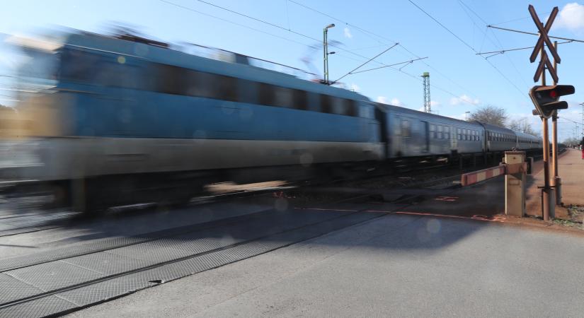 MÁV-káosz: leállították a Vonatinfót, amivel követni lehetett a vonatok késését - Blikk