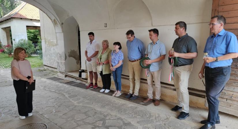 Nyolcvanegy éve hurcolták el Kőszeg zsidóságát, erre emlékeztek - Vaol