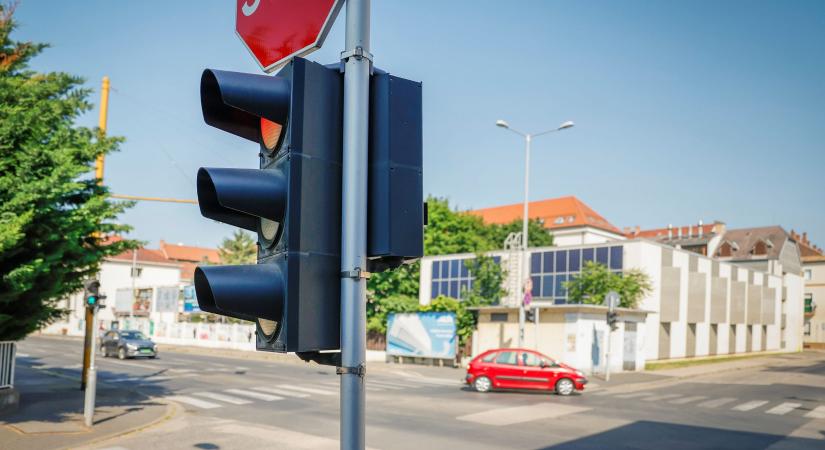 Új jelzőkattogók segítik a látássérültek közlekedését - Győr Plusz