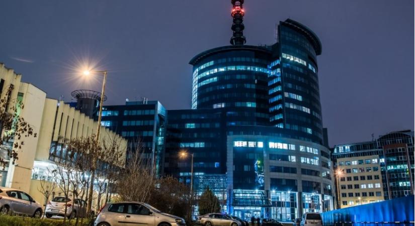 Egy éjszakára szabadon jöhetünk-mehetünk a BRFK székházában - HírTV