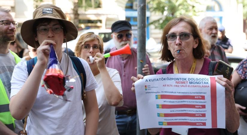 HUN-REN-botrány: „Ragaszkodtak ahhoz, hogy kérdéseket ne tehessünk fel” - írta az egyik főigazgató arról, mi történt a mindent eldöntő szavazás után - HVG - Itthon