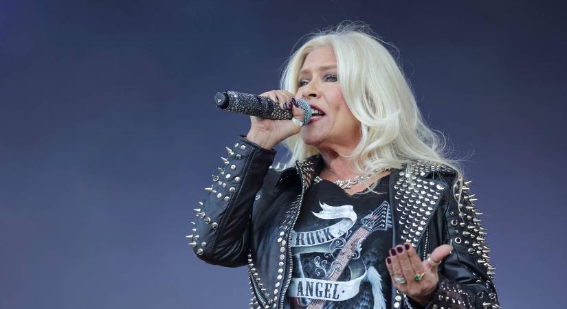 Samantha Fox és felesége 3 éve házasodtak össze: ilyen volt az esküvőjük - Velvet