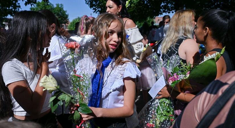 Nagy bejelentés hangzott el a mezőtárkányi ballagáson  galéria és videó - Heol