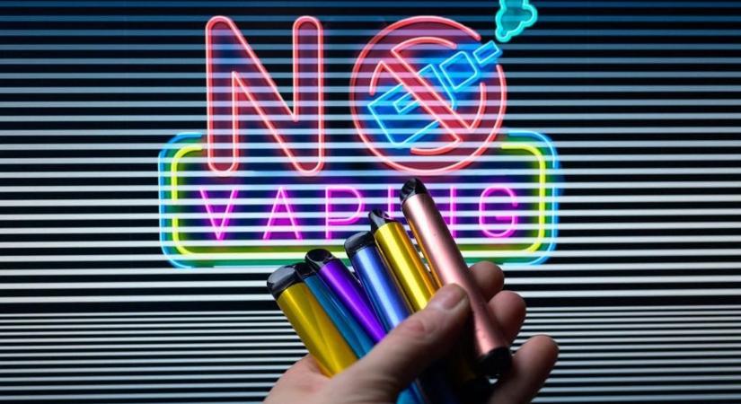 Külföldre utazó magyarok, vigyázat: még egy európai ország betiltotta az e-cigarettát – fontos körkép a szabályokról, nem csak dohányosoknak - VG