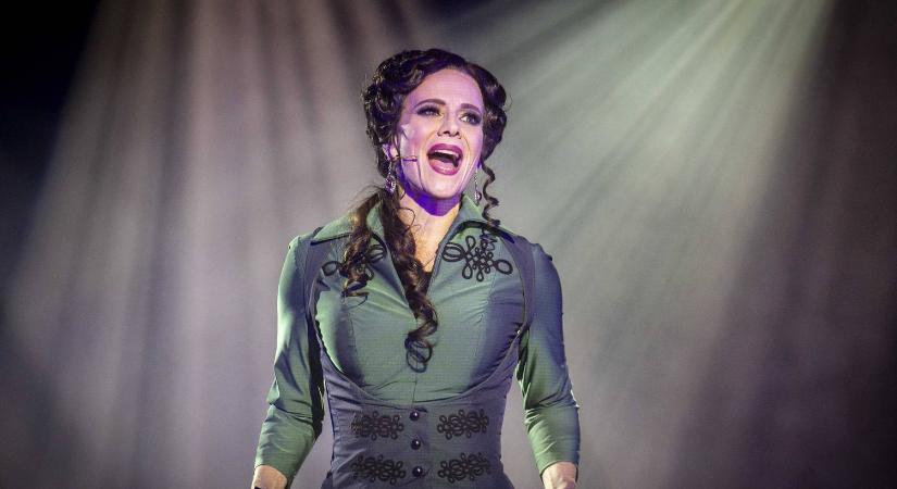 Polyák Lilla élete teljesen megváltozott: a musicalsztárból boltvezető-helyettes eladó lett Kanadában - Velvet