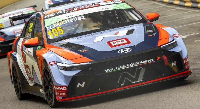 Michelisz Norbert rajt-cél győzelmet aratott Monzában - Index - Sport