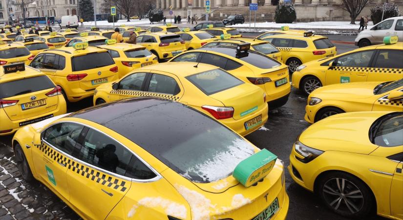 Levonhatja-e az üzemanyag áfáját a taxis cég? - Adózóna