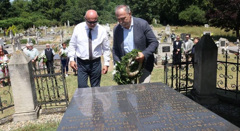 Az agrárminiszter Berzsenyi falujában dicsérte a méheket - Sonline