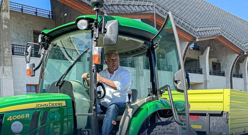 „Ha a budai úrigyerekek lenézik az embereket, így járnak” – írta Orbán Viktor a Harcosok Klubja chatcsoportba - 24.hu