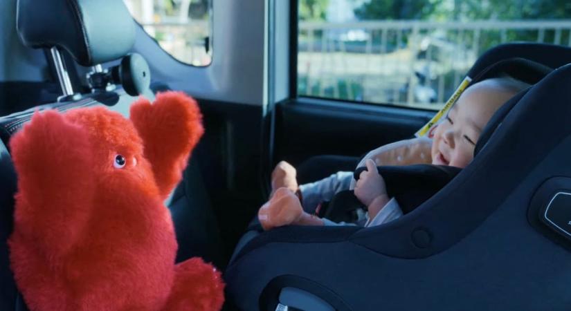 Meghalt a 18 hónapos kisfiú, akit az apja órákra a tűzforró kocsiban hagyott – Fodrászhoz és kocsmázni ment - ContextUs