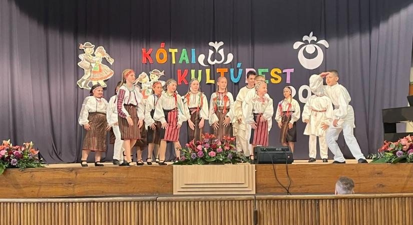 Ezüstöt roptak össze a lábodi gyerekek - Sonline
