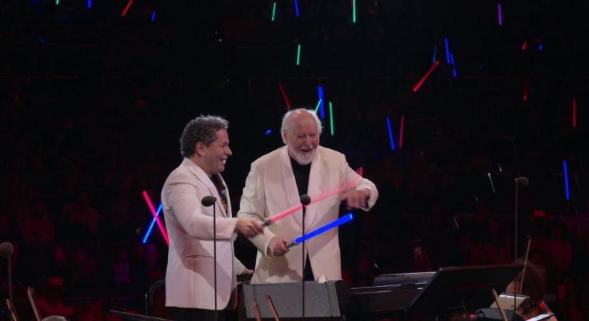 Zenéjét szerezte John Williams: A cápa, Star Wars és Harry Potter filmek zeneszerzője (kritika) - Mafab