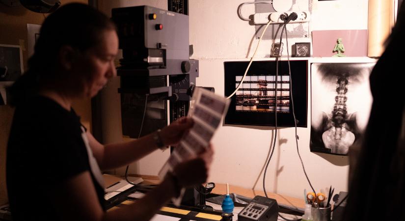 Manapság minden trendi, ami nem digitális – ez élteti az analóg fotózást - Qubit