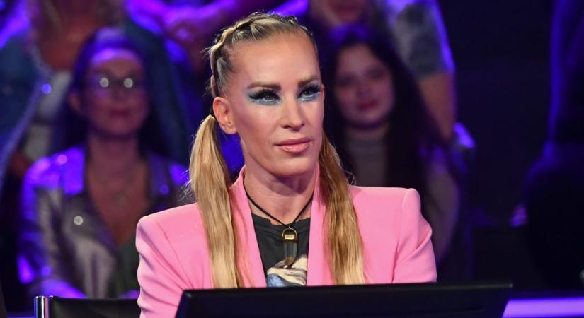 Pásztor Anna: A politikusoknak én egy-egy jó szexet fölírnék receptre - 24.hu