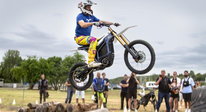 Teszt: Talaria Komodo - Lépéselőnyben - SportMotor
