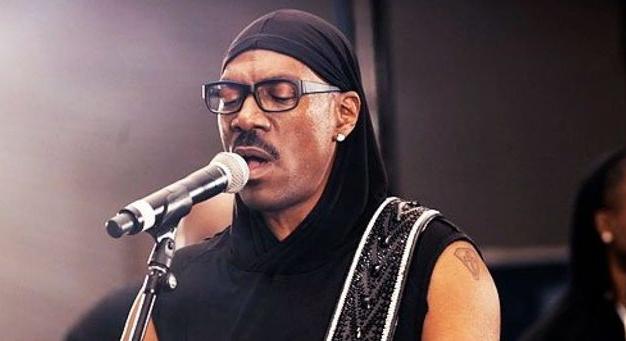Eddie Murphy nemcsak színészként, de énekesként is kiválóan megállja a helyét (Videó!) - Filmezzünk!