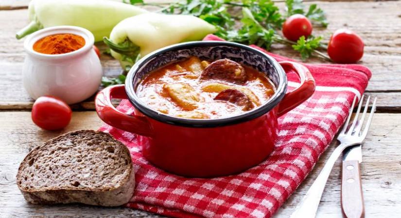 Mi nem kell a paprikás krumpliba? Találd el, melyik hozzávaló a kakukktojás - Femina