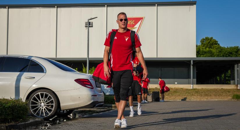 Elindultak Ausztriába a DVSC játékosai - Debreceni Nap