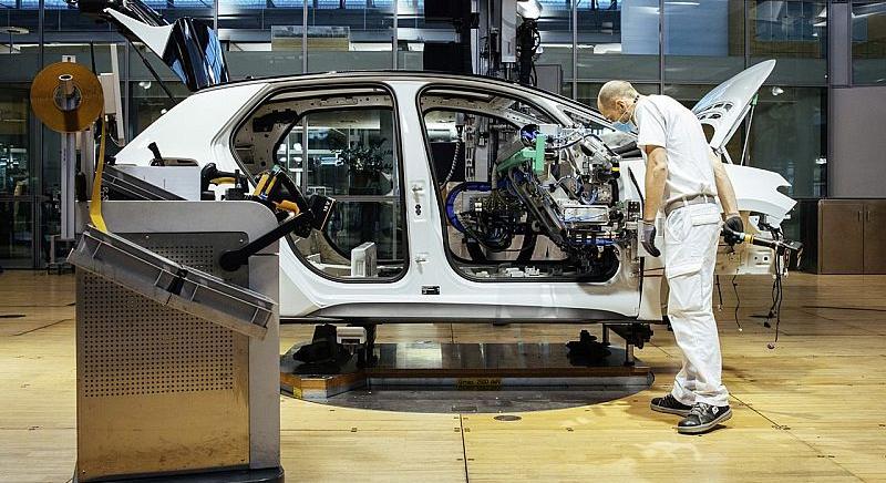 Tényleg a Lamborghini mentheti meg a drezdai VW-gyárat? - autopro