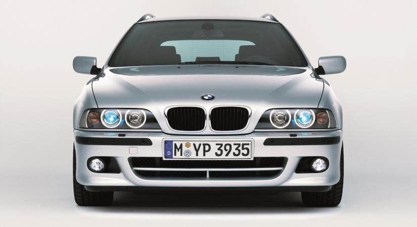Ez még „igazi” BMW volt? 220 felett egy E39 generációs 540i-ben! - Autónavigátor