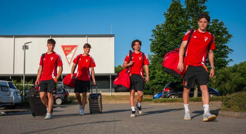 Sok fiatallal és Dzsudzsákkal utazott Ausztriába a DVSC - Civishír