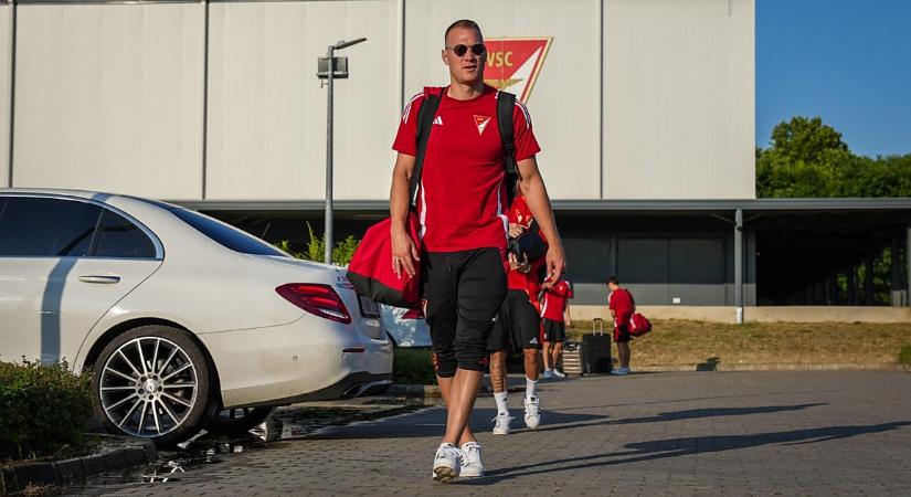 Tele fiatallal: elindult az erősen foghíjas Loki az osztrák edzőtáborba – fotókkal - Dehir