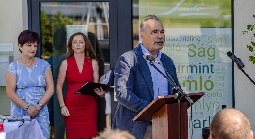 Borászat a jövő szolgálatában, Somlón az innováció és ökológia kéz a kézben jár - Agrotrend