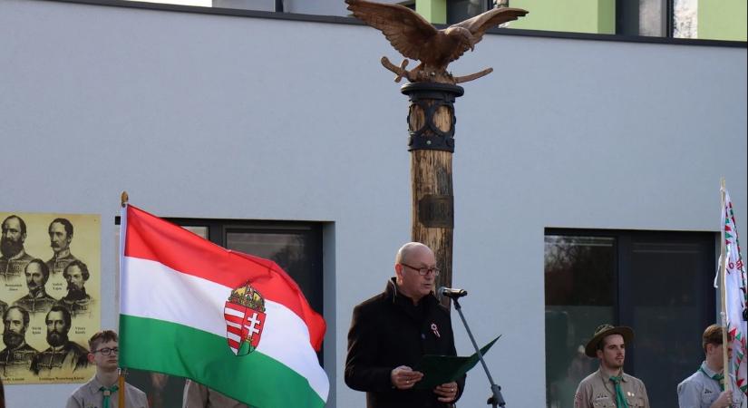 Minden bokorban magyar irredentát lát a Szlovák Értelmiségiek Egyesülete - Maszol