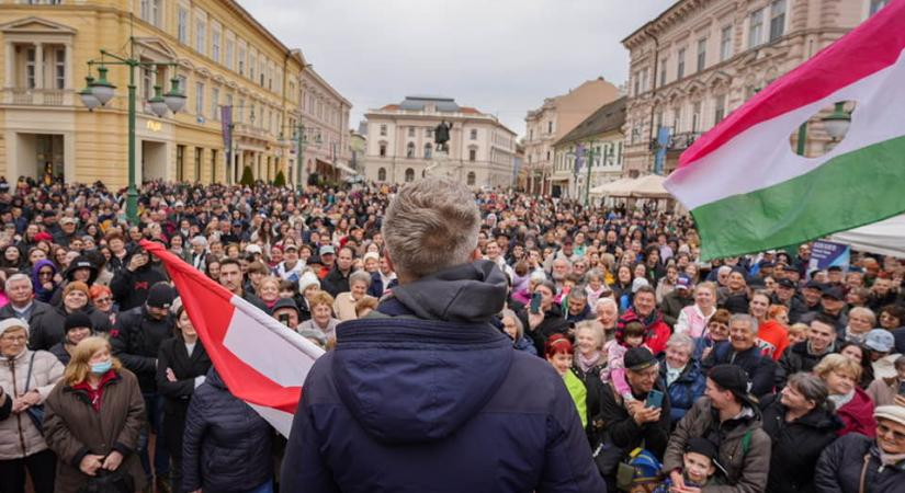 Szivárogtatások miatt felszámolja Discord-szerverét a Tisza Párt - Hódpress