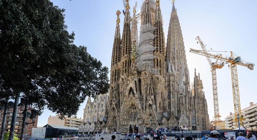 Túltengő turizmus…? – Barcelonai pillanatképek - Népszava