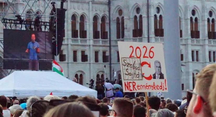 Tüntetni szabad, de okait a közmédia elhallgatja - Hírklikk