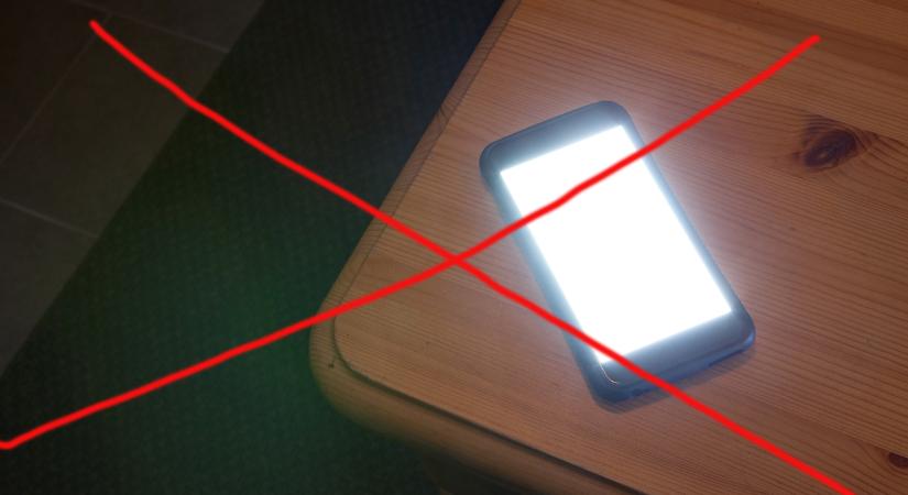 Ezért ne tedd a mobilodat képernyővel felfelé az asztalra! - Nlc