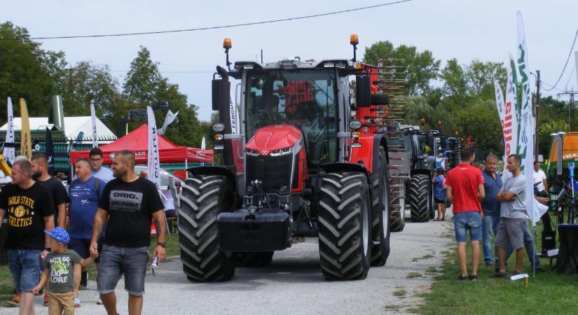Szentlőrinci Mezőgépnapok: a szokott helyen, szokott időben - Agroinform