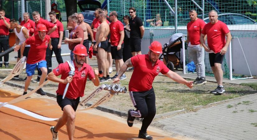 Tűzoltó-show Dunaújvárosban – látványos versenyek és családi programok (galériával, videóval) - Duol