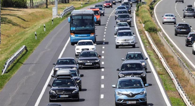 Nincs vége a balesetek sorának, újabb dugó az M1-es sztrádán - Kisalföld