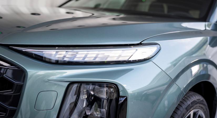 Győri kilátások az Audi szélvédőjén át - Győr Plusz