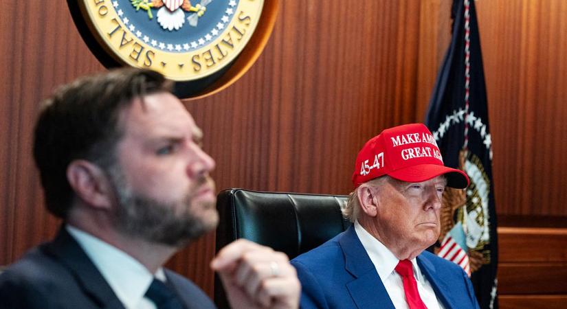 Donald Trump megpróbált tárgyalni Iránnal, de az ajatollah nem volt elérhető, ezért parancsot adott a támadásra - Népszava