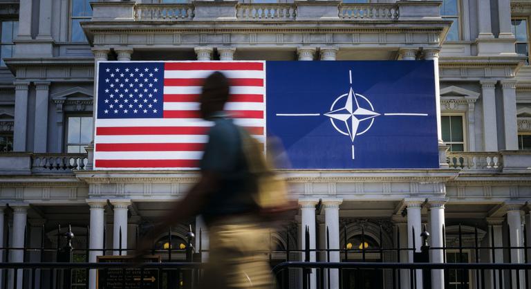 Donald Trumpnak kedvezhet a NATO: 5 százalékra emelkedhetnek a védelmi kiadások - Index - Külföld