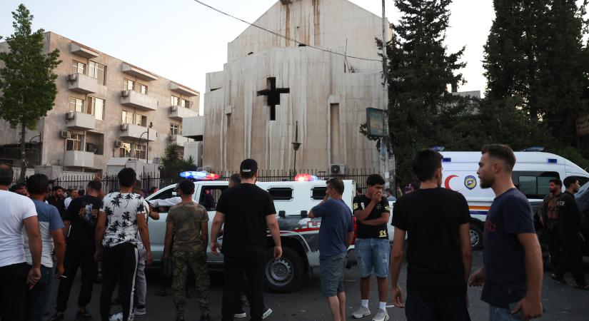 Öngyilkos merénylő robbantott Damaszkuszban, legalább 20 ember meghalt - fotók a helyszínről - Blikk