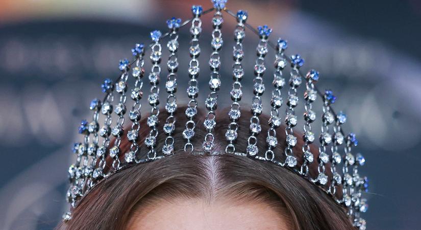 Egy 17 éves lány lett idén a Magyarország Szépe – Miss World Hungary győztese, fotókon Végvári Janka - Nlc