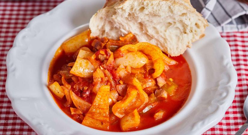 4 hiba, amit lecsófőzésnél elkövetsz: ettől lesz vizes, íztelen vagy unalmas - Street Kitchen