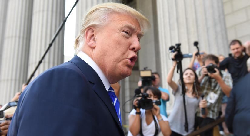 MIGA – Trump már az iráni rezsimváltásról elmélkedik - Blikk