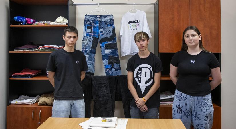 Felruházzák a szűkölködőt a gyulai diákok, UNICEF-program szól arról, hogy fiatalok keressenek megoldásokat a helyi problémákra - Népszava