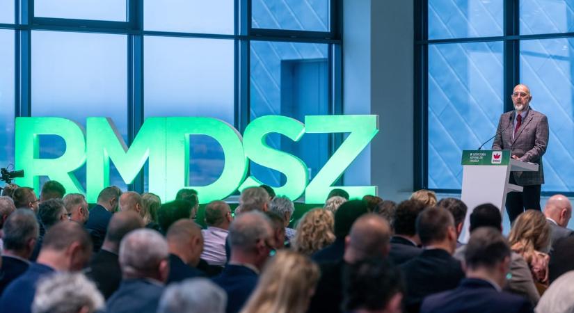 Romániában három magyar miniszter is lesz az új kormányban - Karpat.in.ua