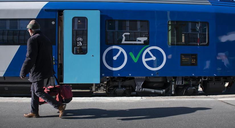 Hiába szüntette meg a MÁV a Vonatinfót, egy fejlesztő csapat máris megcsinálta a Holavonat portált - Népszava