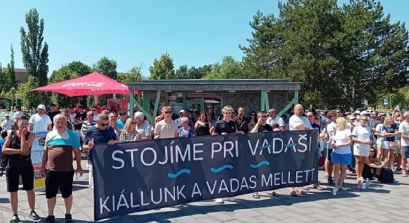 A Vadas és alapítója, Párkány város nincs egyedül! - Felvidék.ma