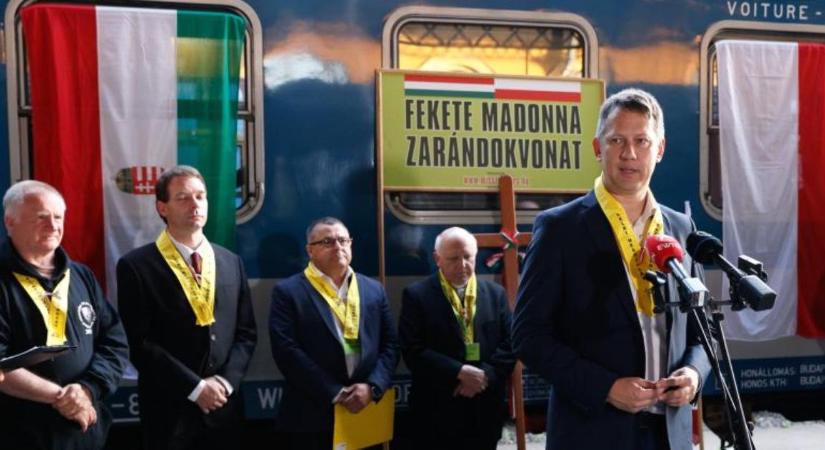 Elindult a Fekete Madonna zarándokvonat Budapestről Czestochowába - Dehir