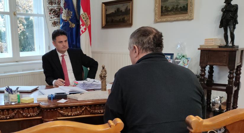 Kedden tartja fogadóóráját a polgármester - Hódpress