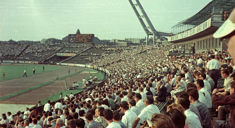 Példátlan bukás hozta meg a magyar futball történetének legnagyobb sikerét - Index