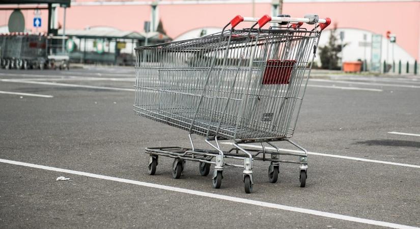 Éves szinten akár 150 milliárdos veszteséget is okozhat az árrésstop, a kereskedők ötöde a bezárást fontolgatja - HVG - Gazdaság